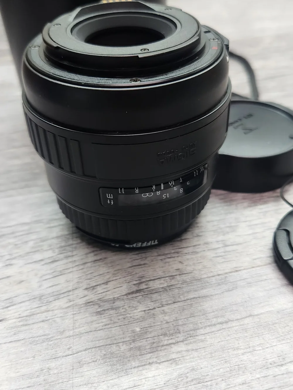 Sigma Beauty Camera Lens with Black Lens Caps - Black
